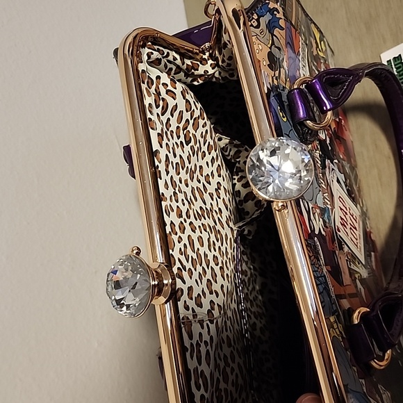 Geeks Gone Rogue Custom Joker & Harley Quinn Mad Love Purse (2017) - Picture 4 of 6